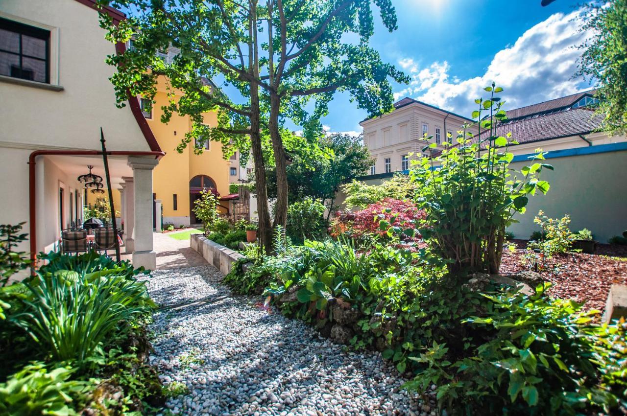 Entire House In The Center Of Ljubljana - Free Parking - Dragon Garden Pavilion Ljubljana Liubliana Exterior foto